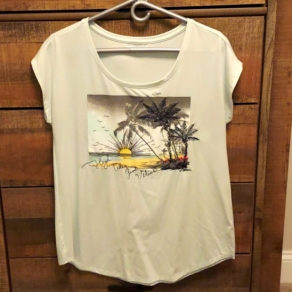 New Maurices Graphic Tee